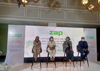 Mencoba Terbang Perdana dengan Super Air Jet