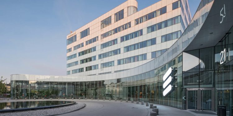 Ericsson dinobatkan sebagai Pemimpin pada Gartner® Magic QuadrantTM 2022 dalam laporan Infrastruktur Jaringan 5G bagi Penyedia Layanan Komunikasi