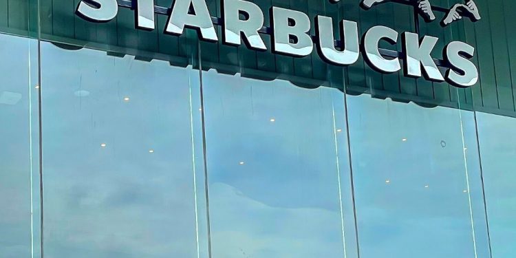 Café Difabel Kembali Muncul, Starbucks Ikut Ambil Peluang