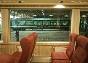 Menikmati Keindahan Alam Menggunakan Kereta Panoramic Pertama di Indonesia