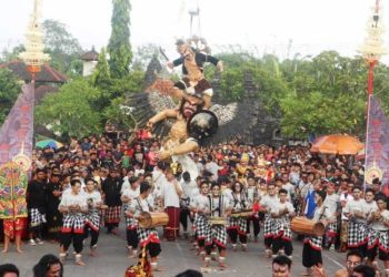 Lebih Dari Seribu Ogoh-Ogoh Diarak di Gianyar Bali