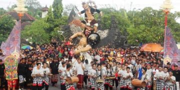 Lebih Dari Seribu Ogoh-Ogoh Diarak di Gianyar Bali