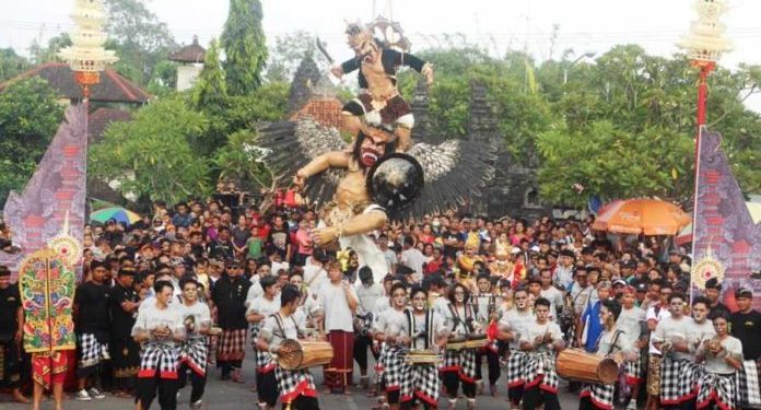 Lebih Dari Seribu Ogoh-Ogoh Diarak di Gianyar Bali