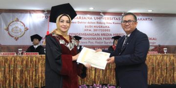 Raih Gelar Doktor, Budi Nugraha Angkat Topik Media Hibrid