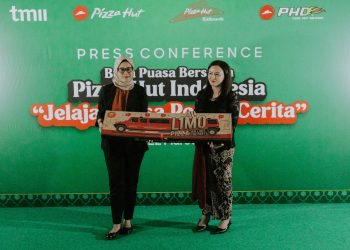 Pizza Hut Indonesia Gelar Bukber Pizza 100 Meter di TMII, Rayakan Momen Kebersamaan Ramadan