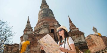 Menikmati Perjalanan Sendiri: Tips Solo Travel yang Aman dan Menyenangkan