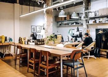 Rekomendasi Kafe Nyaman untuk WFA di Surabaya