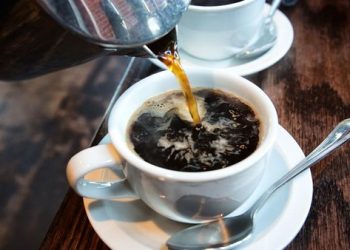 Nggak Cuma Bikin Melek, Ini Manfaat Ngopi 2–3 Gelas Sehari