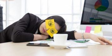 Power Nap di Jam Istirahat Kerja: Kecil Durasi, Besar Manfaatnya!