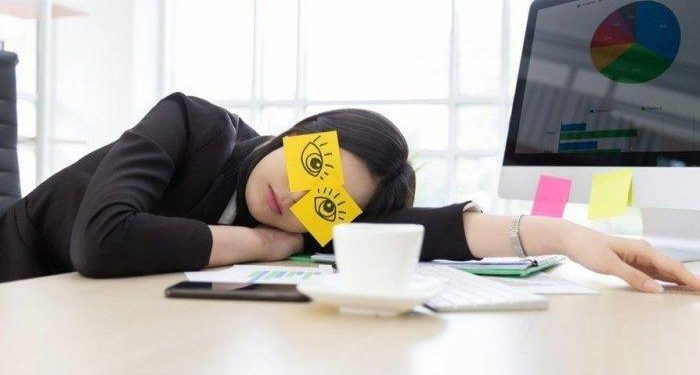 Power Nap di Jam Istirahat Kerja: Kecil Durasi, Besar Manfaatnya!