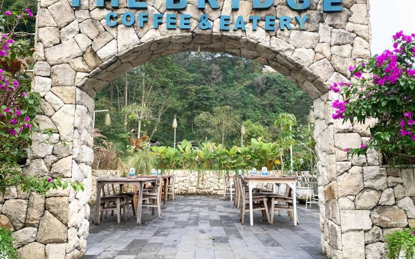Rekomendasi & Review Cafe Hits Tawangmangu 2026, View Gunung Lawu!