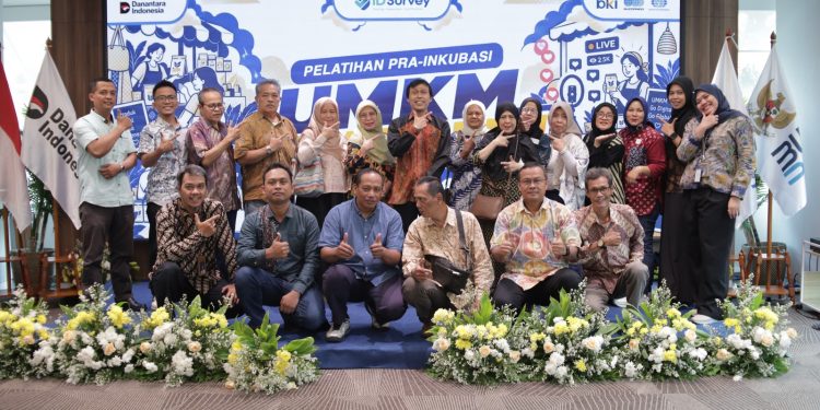 IDSurvey Resmikan Arunika Lounge, Buka Akses Pasar Baru bagi UMKM Binaan