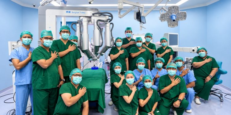 Primaya Hospital Jadi yang Pertama di Asia Tenggara, Hadirkan Robot Bedah SHURUI
