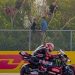 Viral! Warga Rela Naik Pohon Demi Nonton MotoGP Mandalika 2026, Ada Apa?